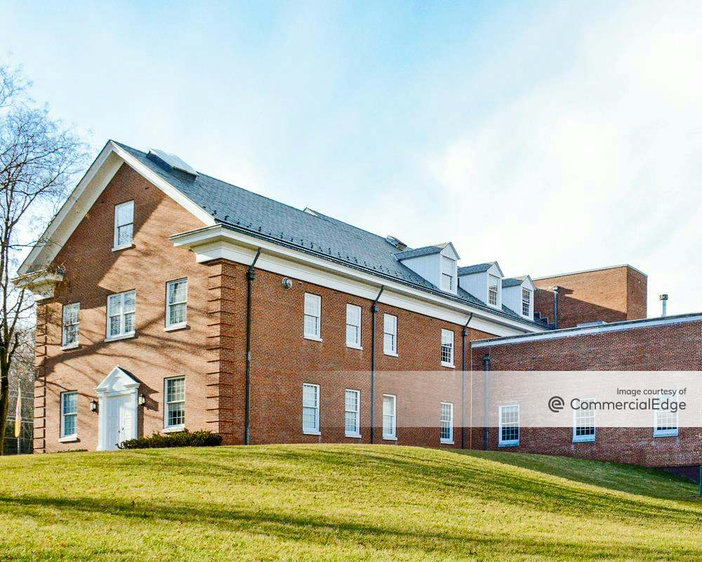 Pfizer Peapack Campus 100 US Route 206 North, Peapack, NJ Office Space